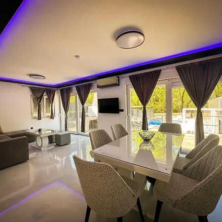 Luxury River